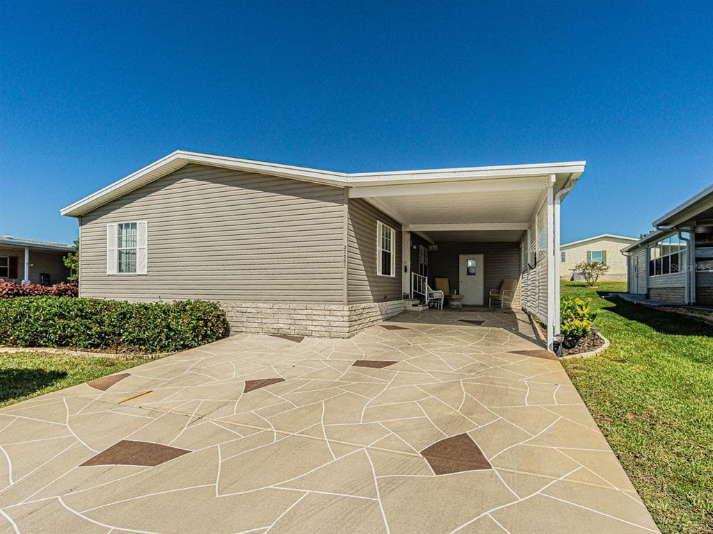 37551 LORENA AVENUE ZEPHYRHILLS, FL 33541