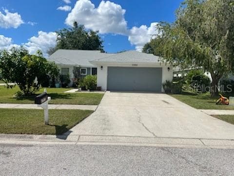 13202 PINE CREEK CIRCLE RIVERVIEW, FL 33579