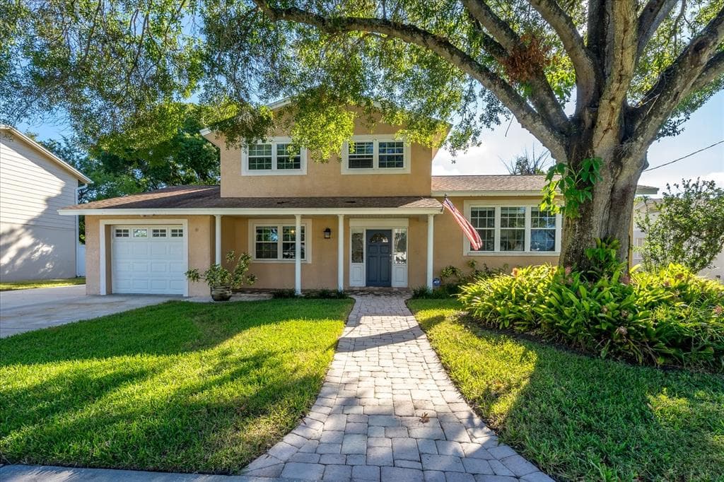 4805 BAY CREST DRIVE TAMPA, FL 33615