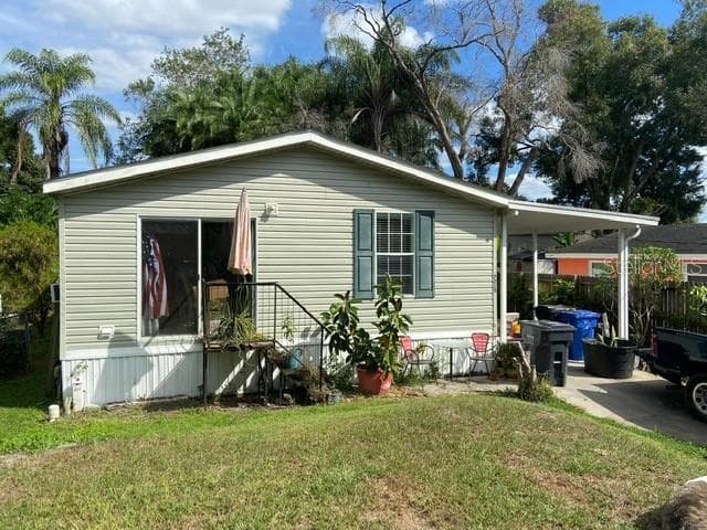 7215 N GUNLOCK AVENUE TAMPA, FL 33614