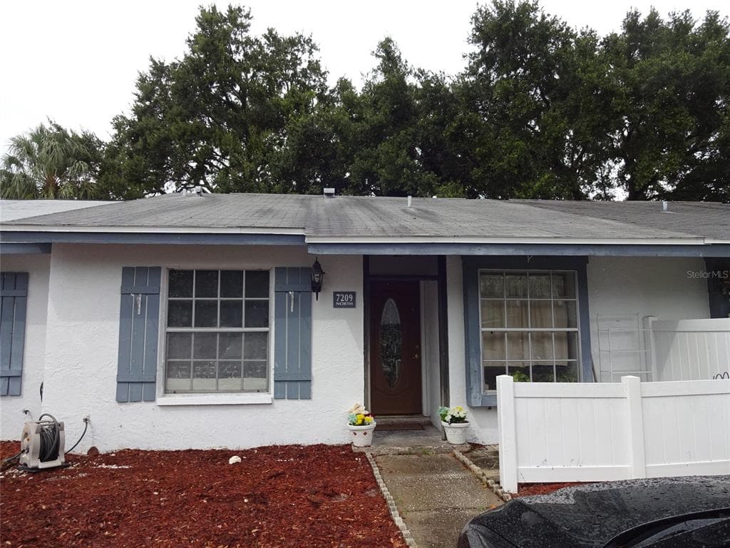 7209 PARKSIDE VILLAS DRIVE N ST PETERSBURG, FL 33709