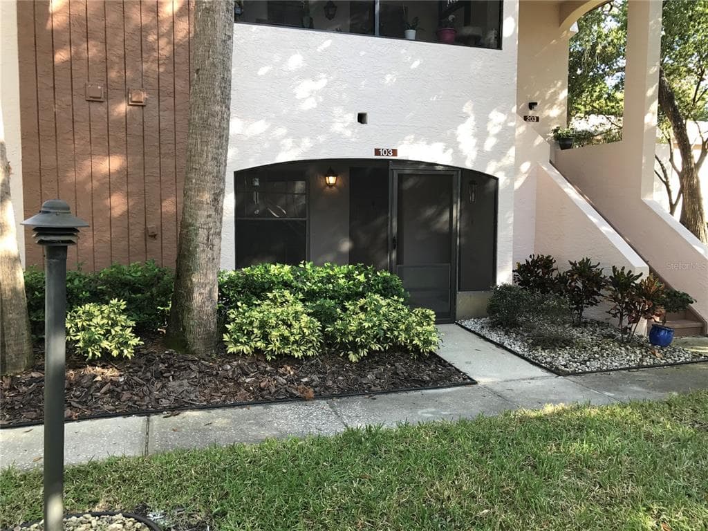 3017 BONAVENTURE CIRCLE UNIT 103 PALM HARBOR, FL 34684