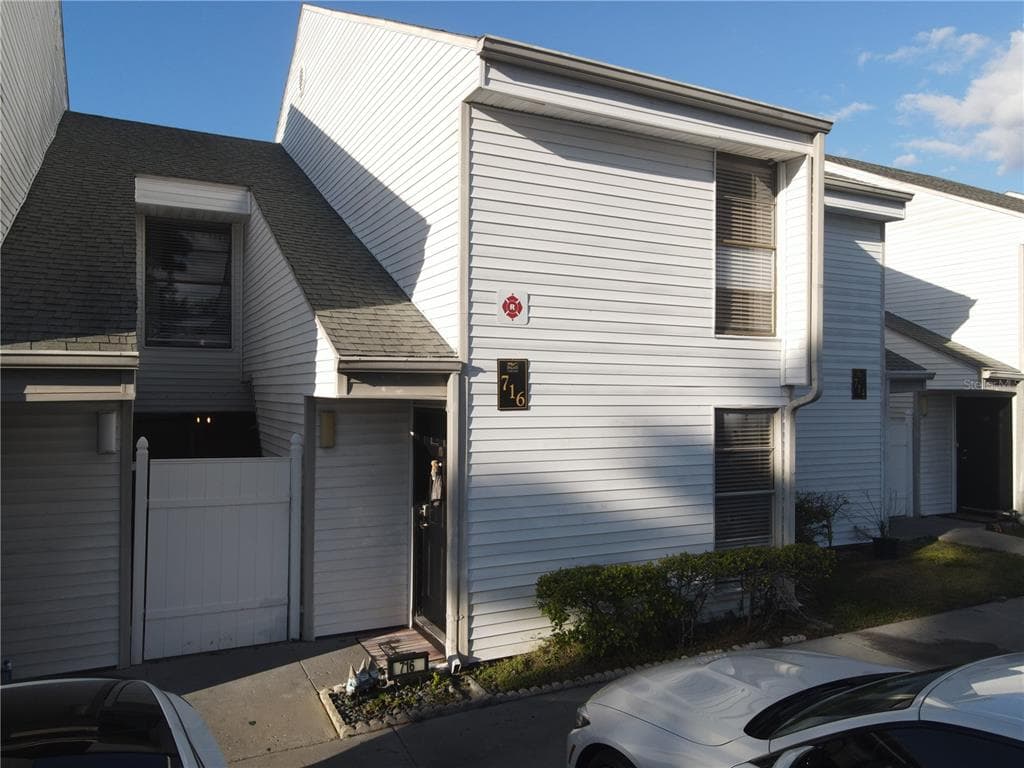 716 HAVEN PLACE UNIT 716-9 TARPON SPRINGS, FL 34689
