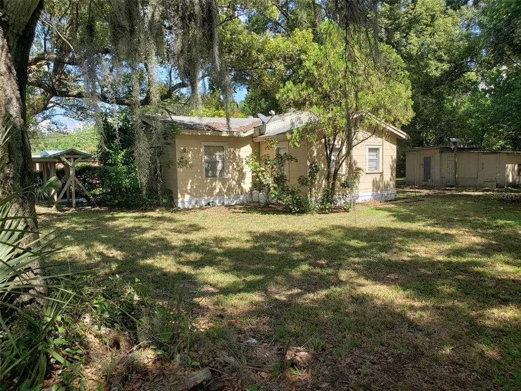 10110 ALMA STREET GIBSONTON, FL 33534
