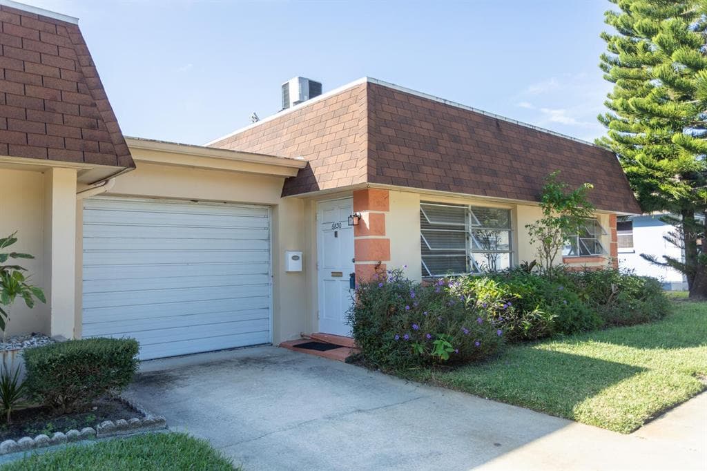 6830 LAFAYETTE N PINELLAS PARK, FL 33781