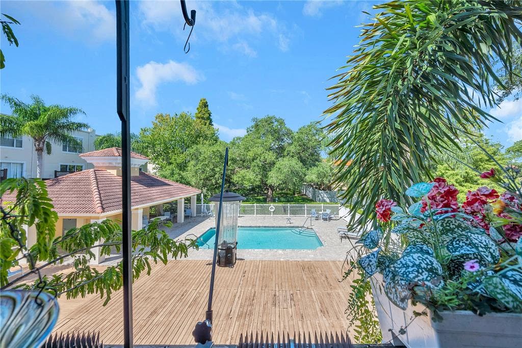 5619 GASPAR OAKS DRIVE TAMPA, FL 33611
