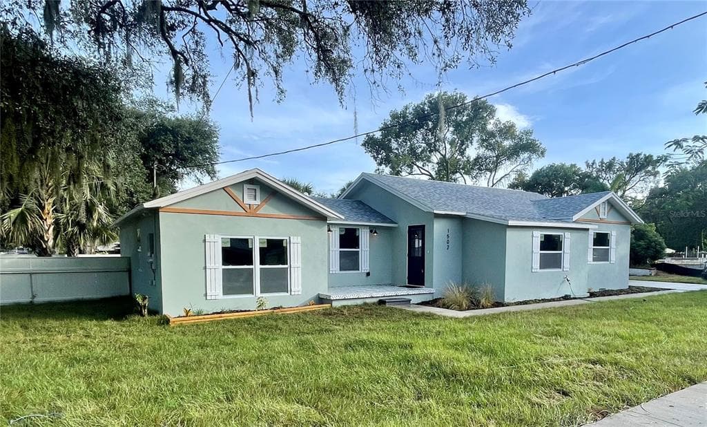 1502 E HANNA AVENUE TAMPA, FL 33610