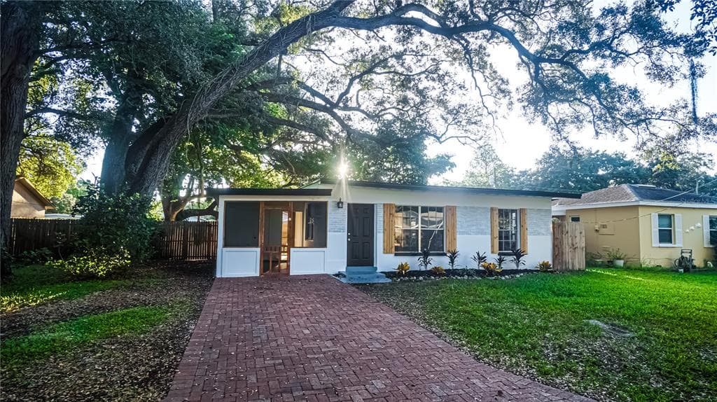 7995 53RD WAY N PINELLAS PARK, FL 33781