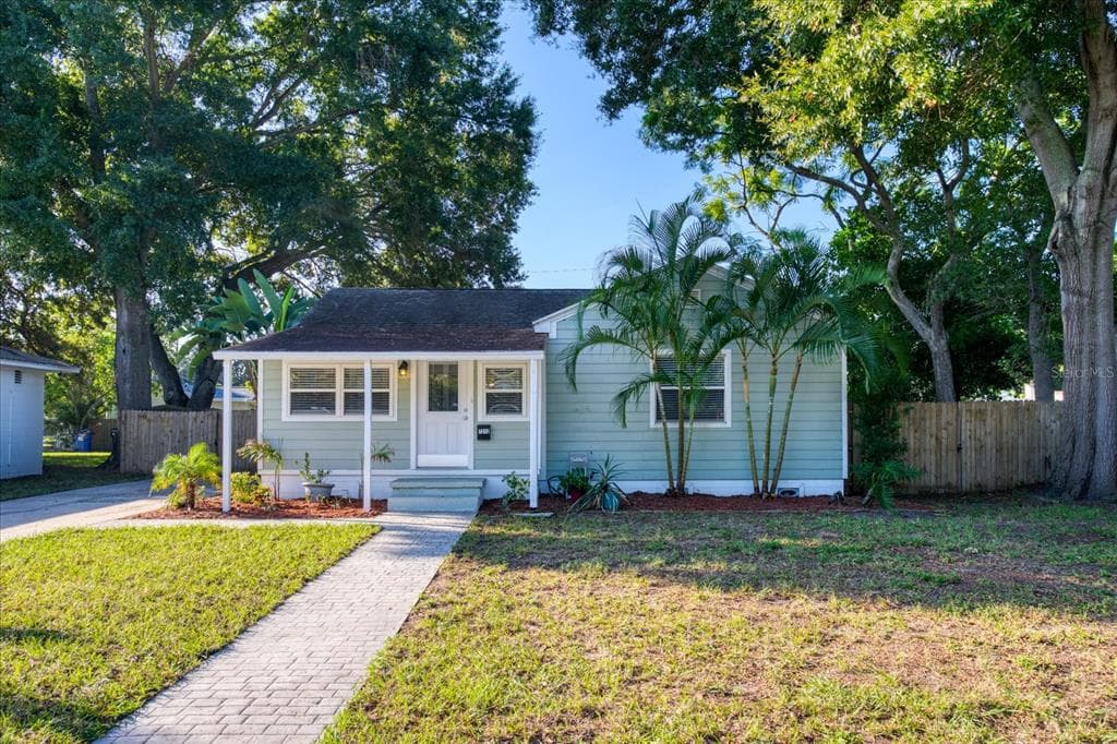 7212 6TH AVENUE N ST PETERSBURG, FL 33710