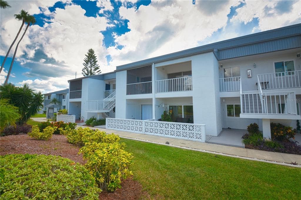 14800 WALSINGHAM ROAD UNIT 203 LARGO, FL 33774