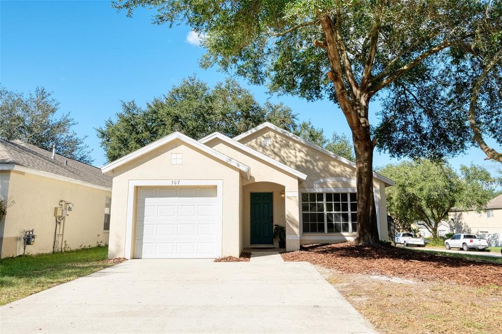 507 SUMMER SAILS DRIVE