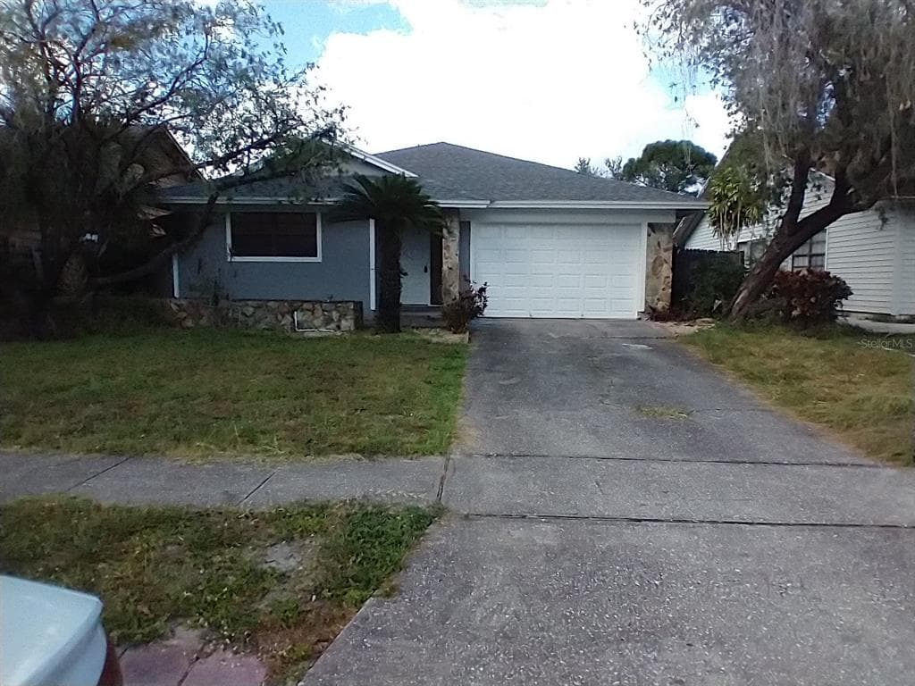 2853 WHISPERING DRIVE N LARGO, FL 33771