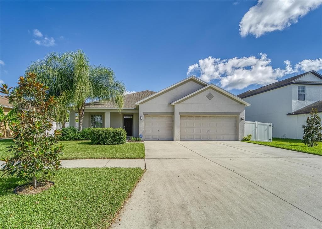 10816 CARLOWAY HILLS DR WIMAUMA, FL 33598