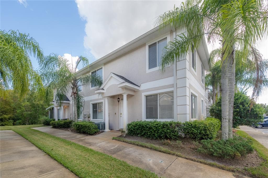 18179 PARADISE POINT DRIVE TAMPA, FL 33647