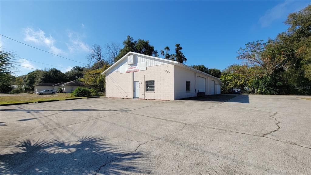 910 S CLARA AVENUE DELAND, FL 32720