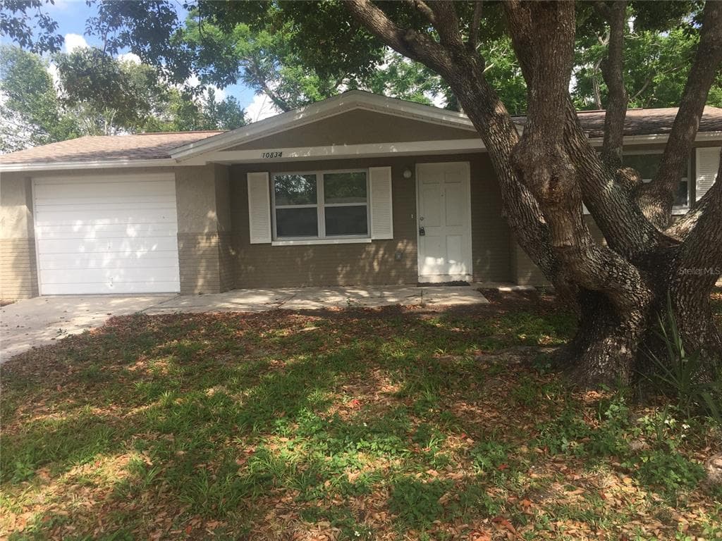 10834 PREMIER AVENUE PORT RICHEY, FL 34668