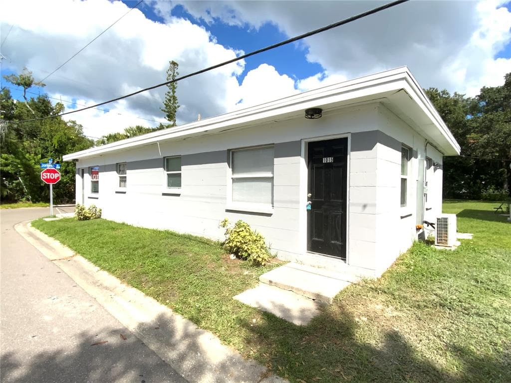 1015 VINE AVENUE CLEARWATER, FL 33755