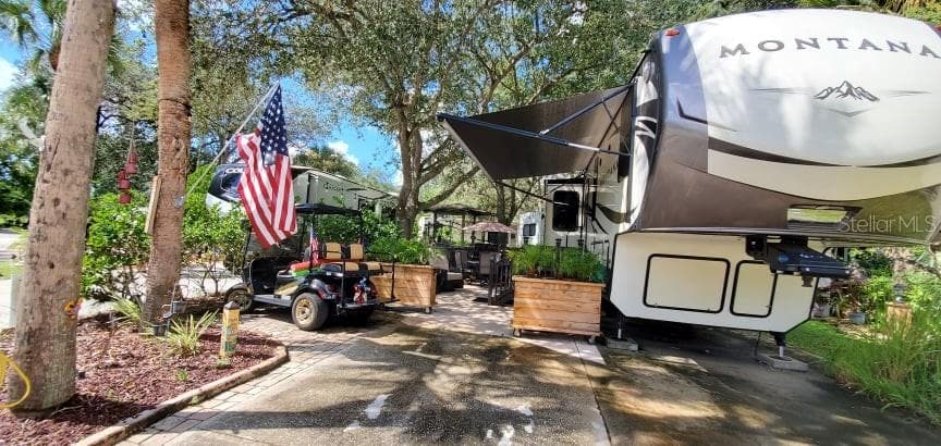 182 APPALOOSA TRAIL E LAKE WALES, FL 33898
