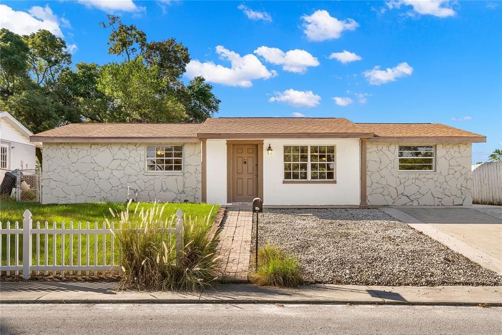 7824 RED RUN DRIVE PORT RICHEY, FL 34668