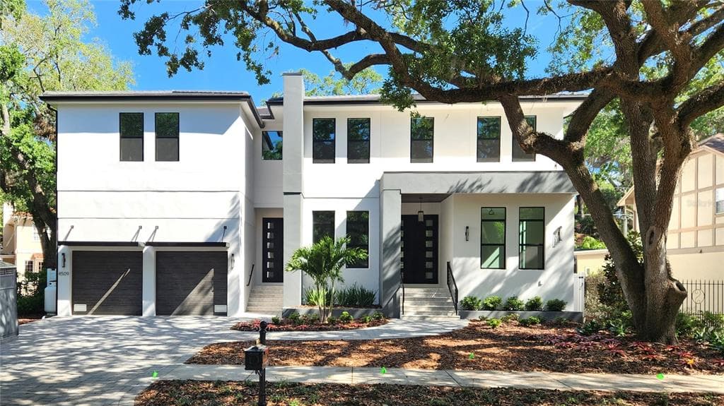 4509 W SYLVAN RAMBLE STREET TAMPA, FL 33609