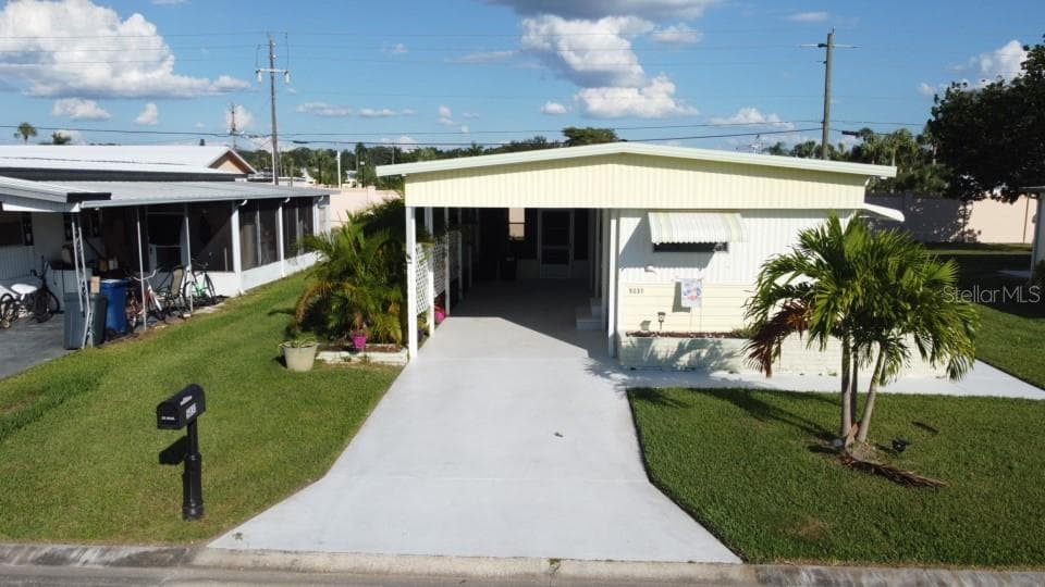 5031 4TH STREET E BRADENTON, FL 34203