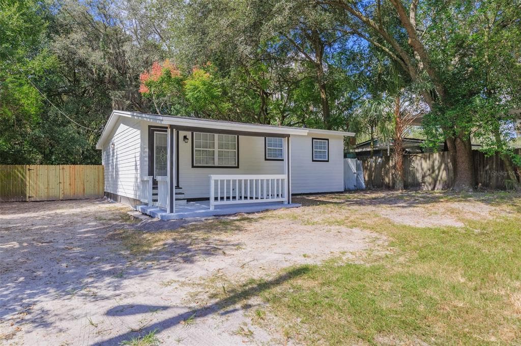 14904 PINECREST ROAD TAMPA, FL 33613
