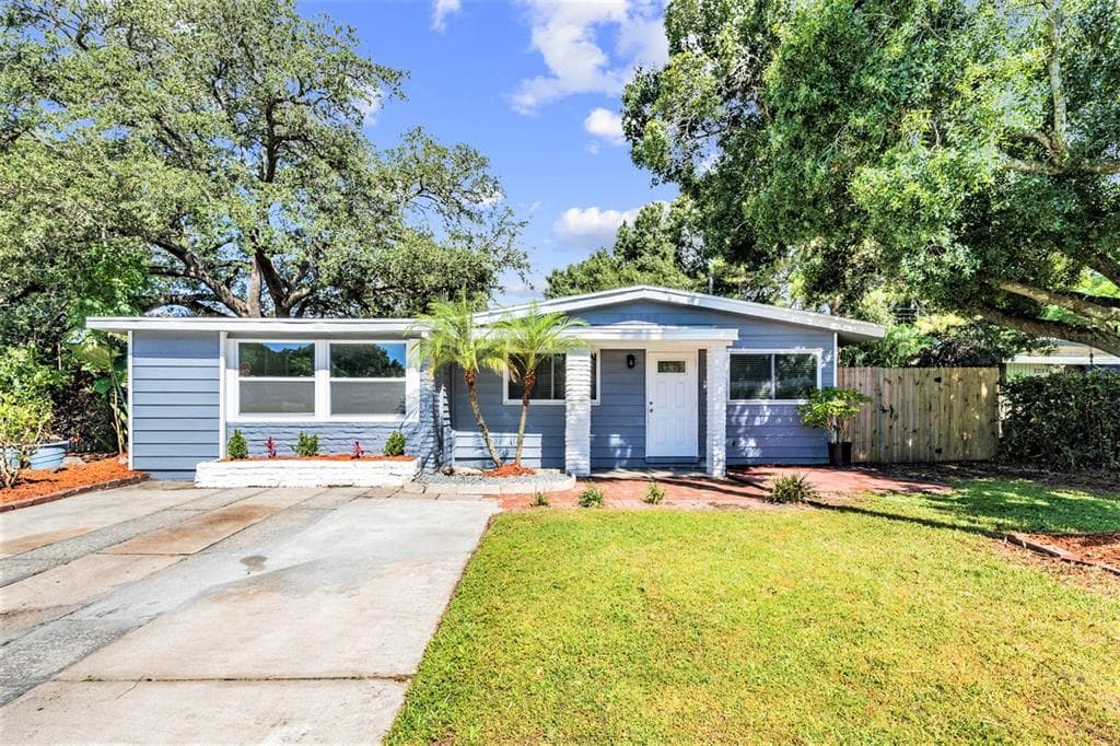 4439 W TRILBY AVENUE TAMPA, FL 33616