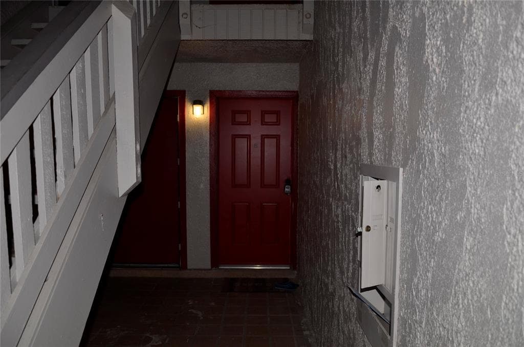 4008 CORTEZ DRIVE UNIT B TAMPA, FL 33614