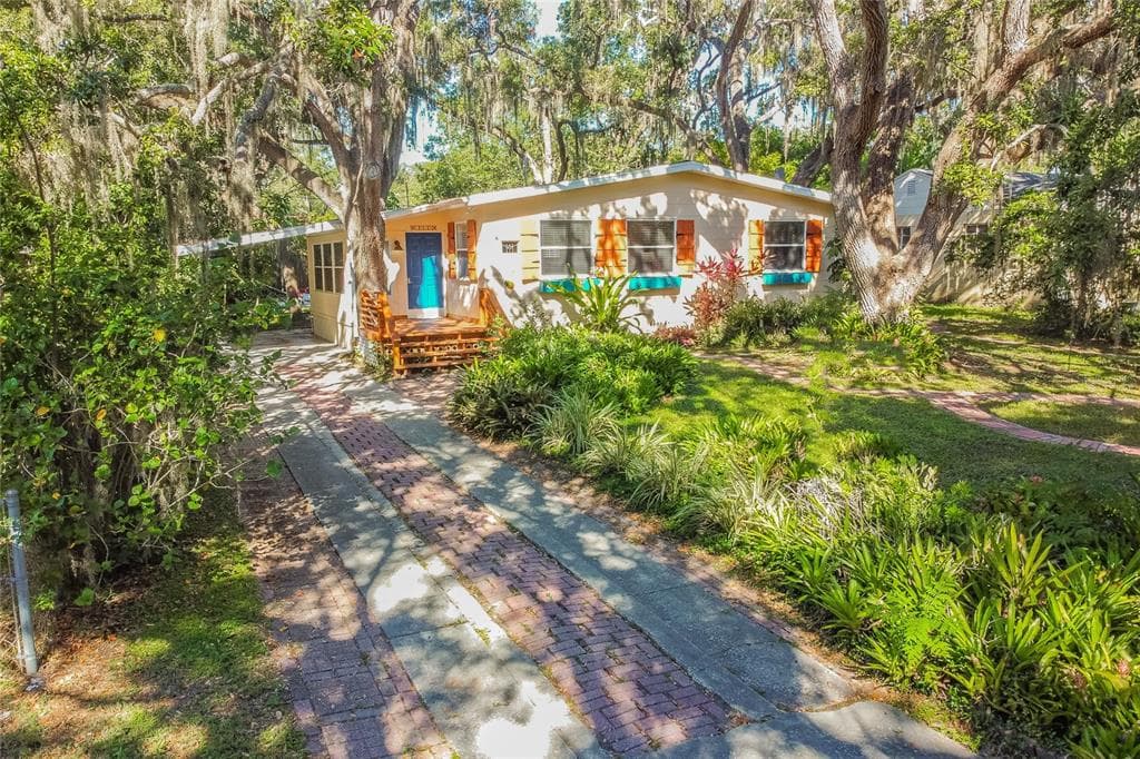 1616 SANTA ANNA DRIVE DUNEDIN, FL 34698