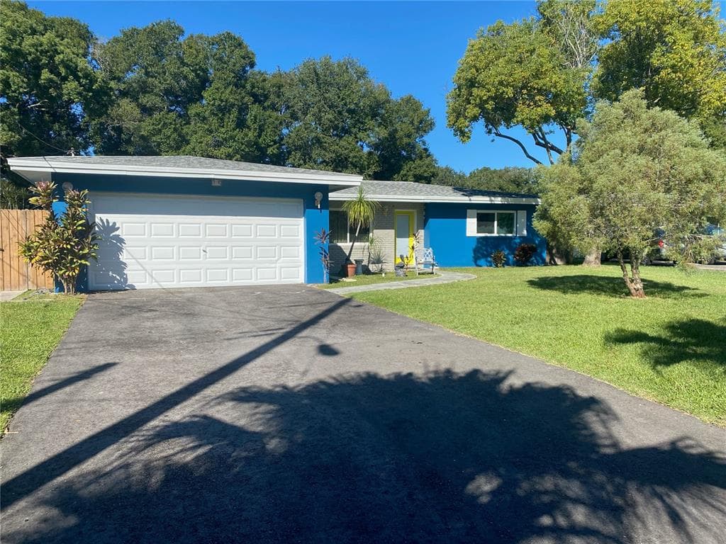 1706 EATON DRIVE NE CLEARWATER, FL 33756