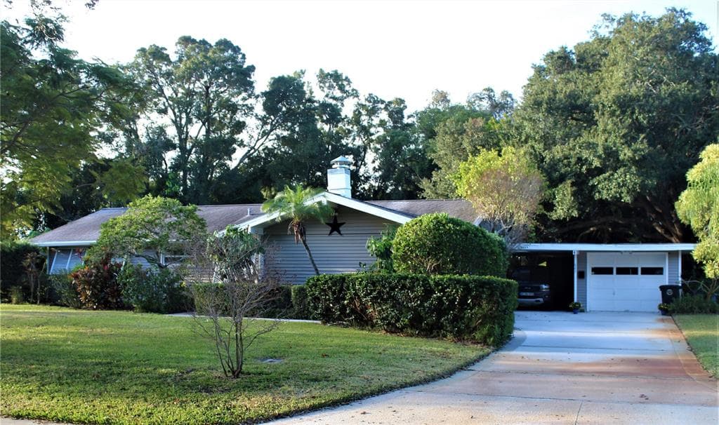 623 PINELAND AVENUE BELLEAIR, FL 33756
