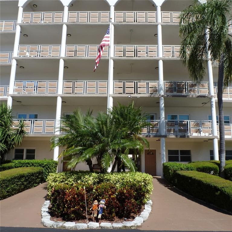 5603 80TH STREET N UNIT 109 ST PETERSBURG, FL 33709