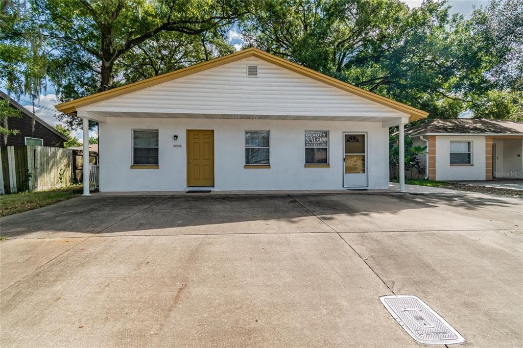 810 W SLIGH AVENUE TAMPA, FL 33604