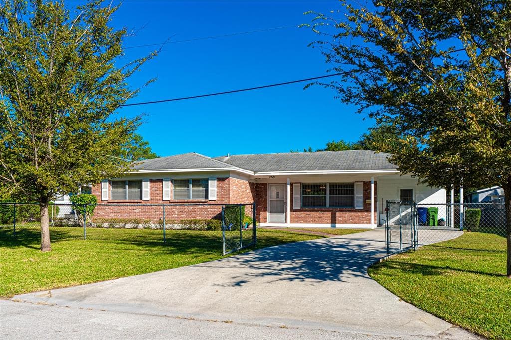 2519 W AILEEN STREET TAMPA, FL 33607