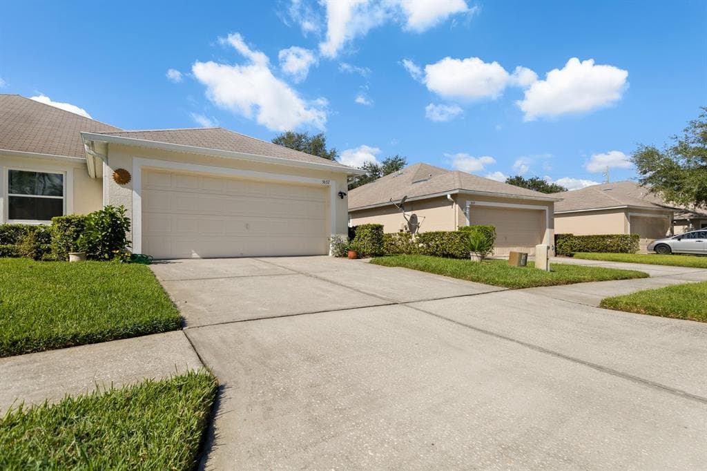 5637 AUTUMN SHIRE DRIVE ZEPHYRHILLS, FL 33541