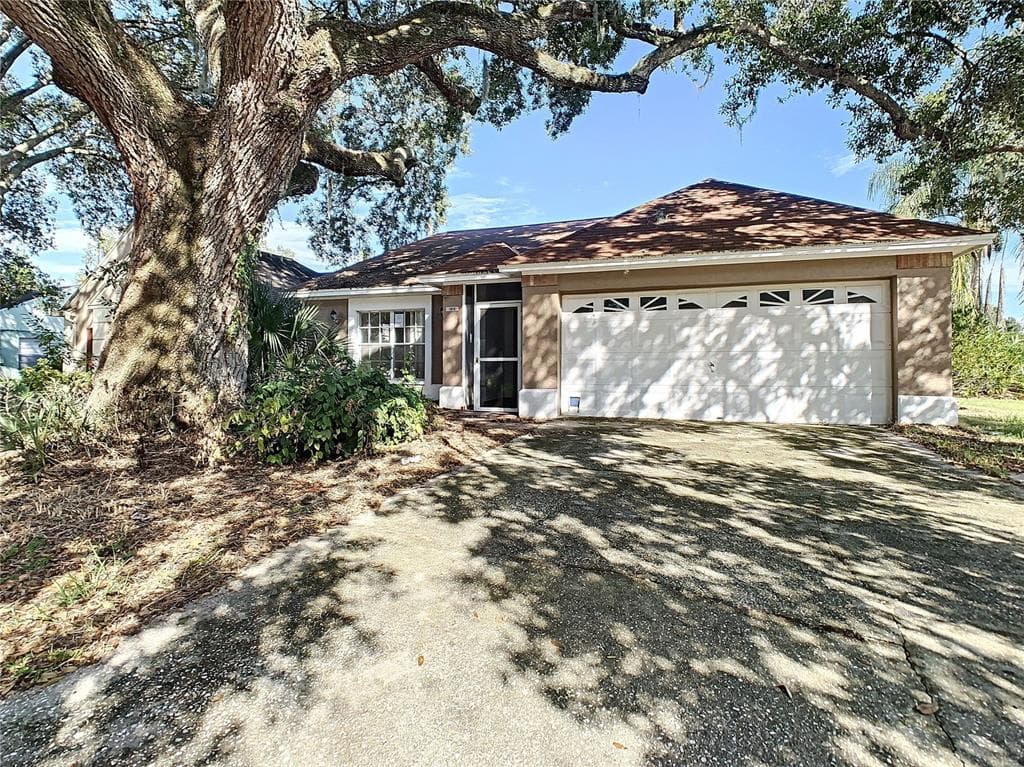 1012 PLEASANT PINE COURT VALRICO, FL 33596