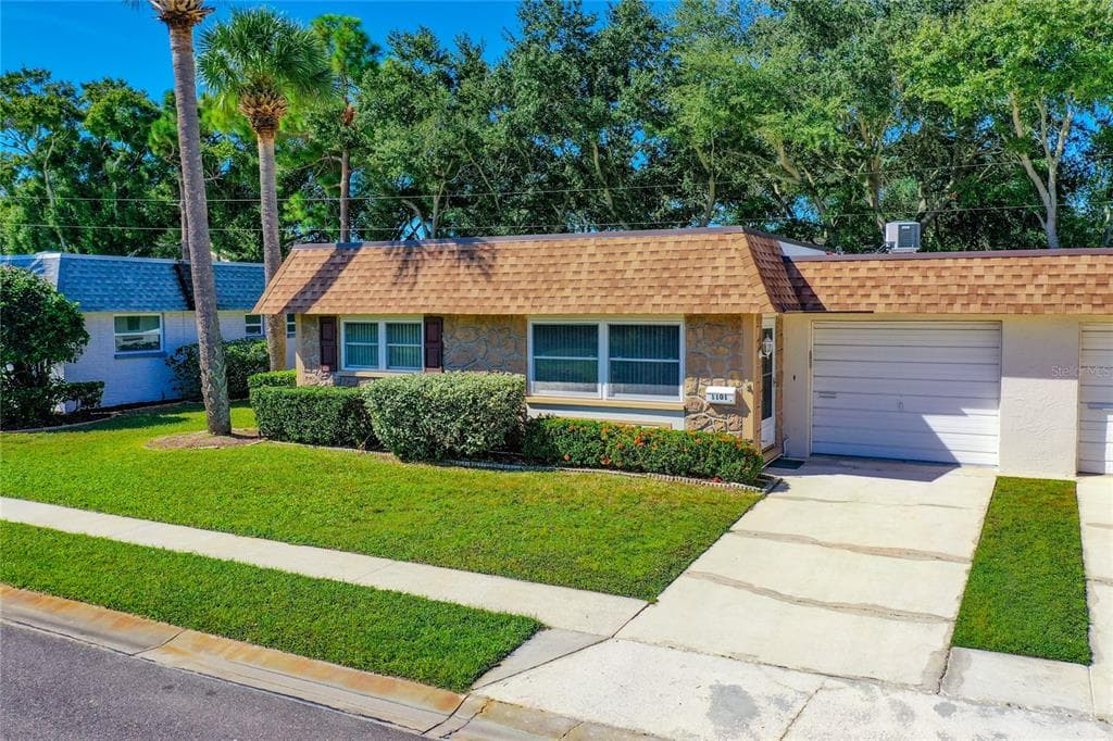 1101 CARA DRIVE UNIT 1101 LARGO, FL 33771