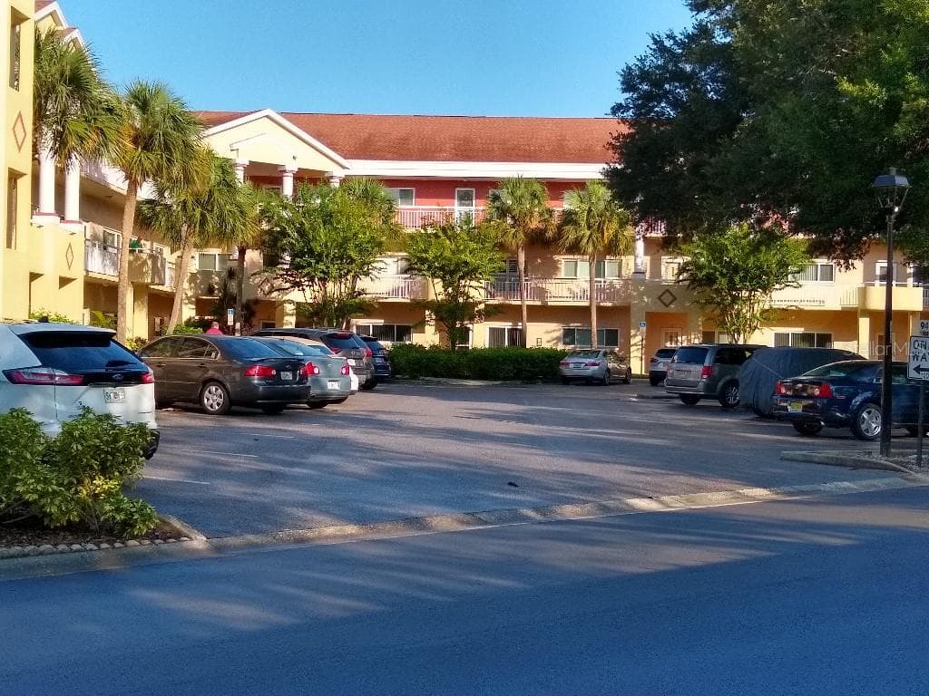 2022 CAMELOT DRIVE UNIT 31 CLEARWATER, FL 33763