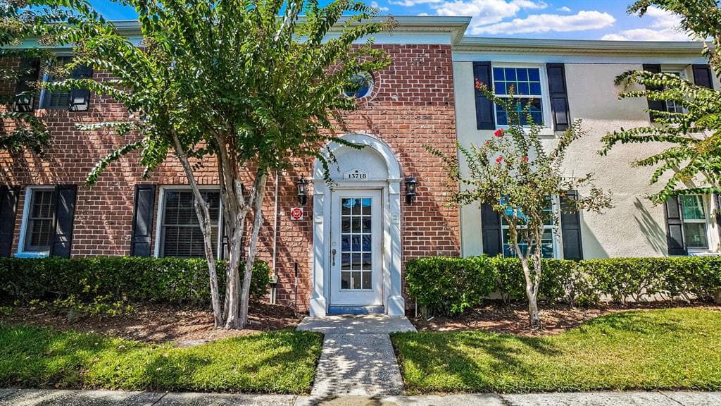13718 ORANGE SUNSET DRIVE UNIT 102 TAMPA, FL 33618
