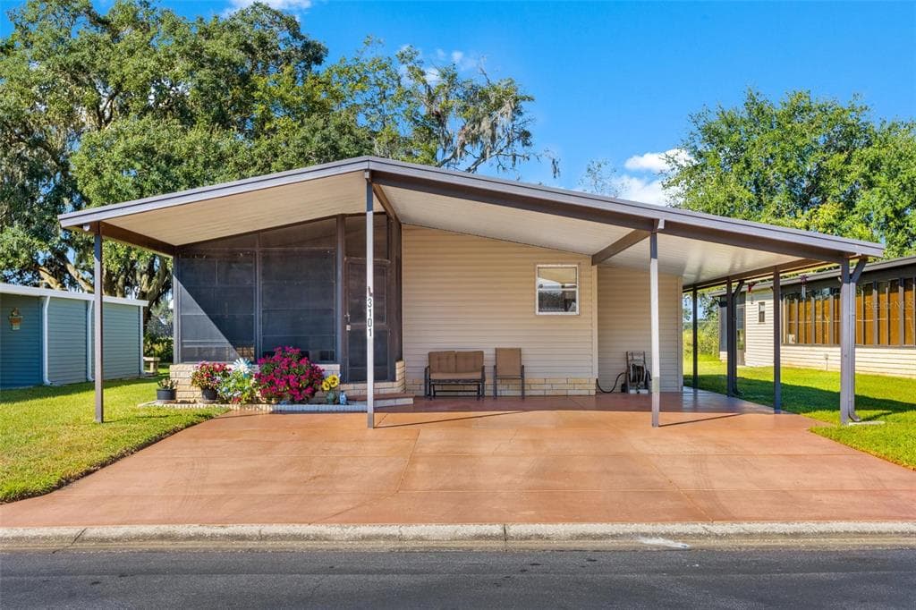3101 HICKORY DRIVE WESLEY CHAPEL, FL 33543