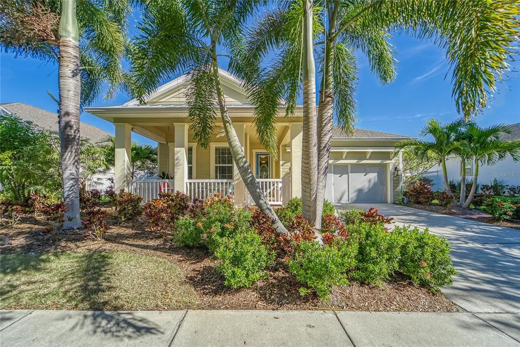 521 MANNS HARBOR DRIVE APOLLO BEACH, FL 33572