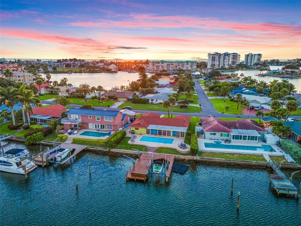 1300 80TH STREET S ST PETERSBURG, FL 33707