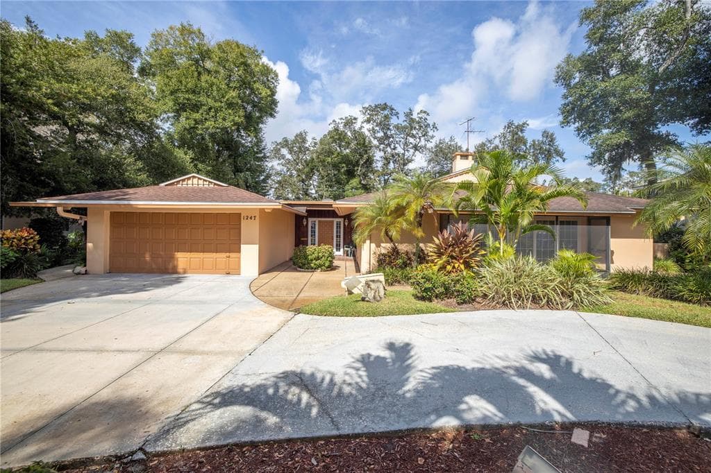1247 MONTICELLO BOULEVARD N ST PETERSBURG, FL 33703