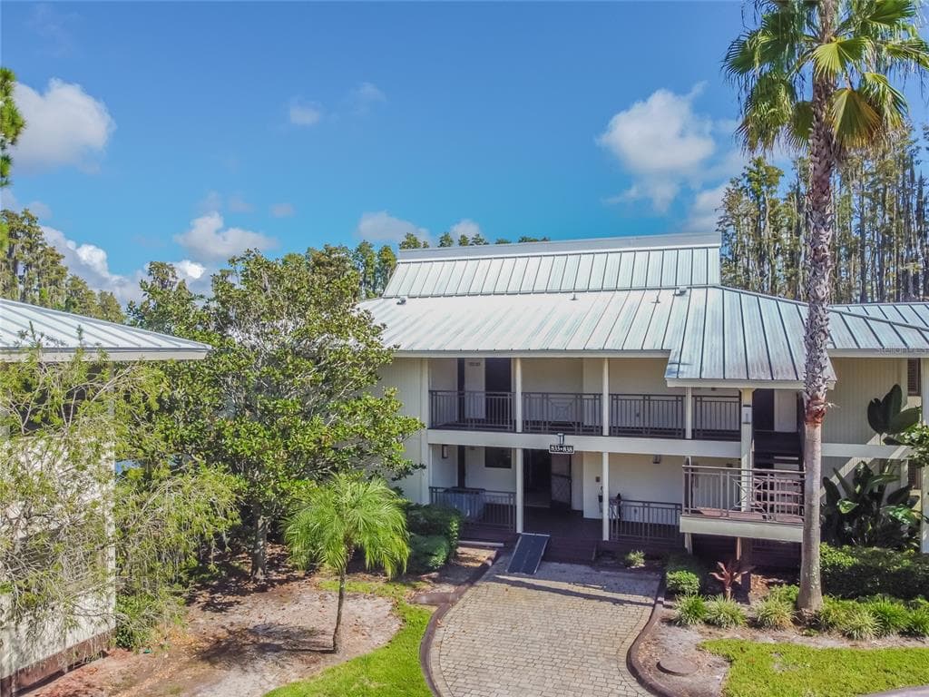 4752 FOX HUNT DRIVE UNIT 834 WESLEY CHAPEL, FL 33543