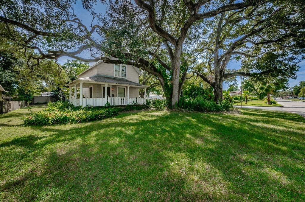 146 32ND AVENUE N