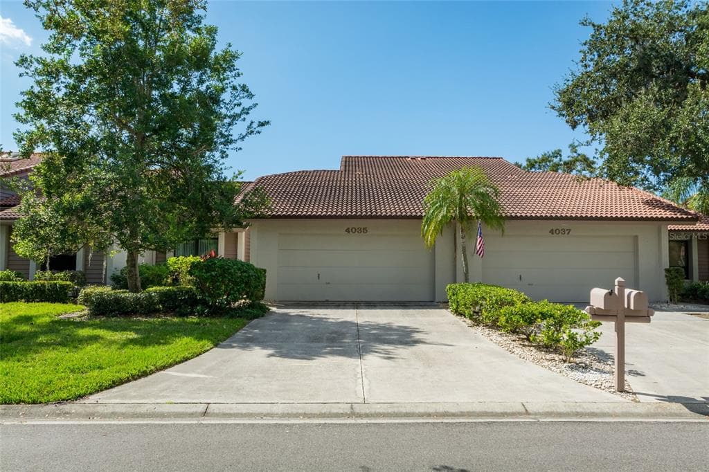 4035 WILSHIRE CIRCLE E UNIT 138 SARASOTA, FL 34238