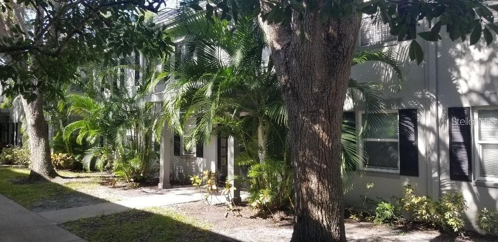 6970 PLACE DE LA PAIX UNIT 2B SOUTH PASADENA, FL 33707
