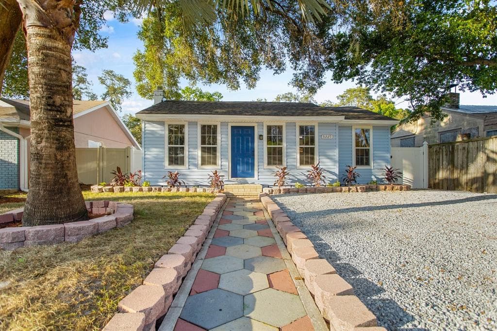 5225 9TH AVENUE S GULFPORT, FL 33707