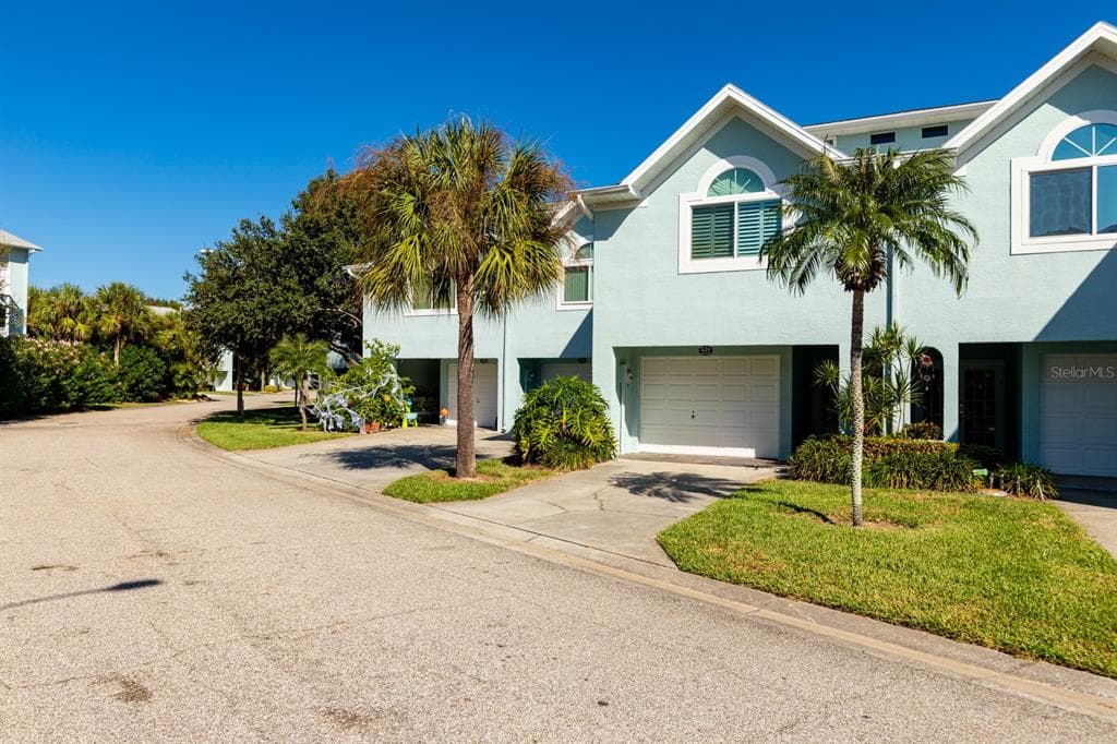 534 GARLAND CIRCLE INDIAN ROCKS BEACH, FL 33785