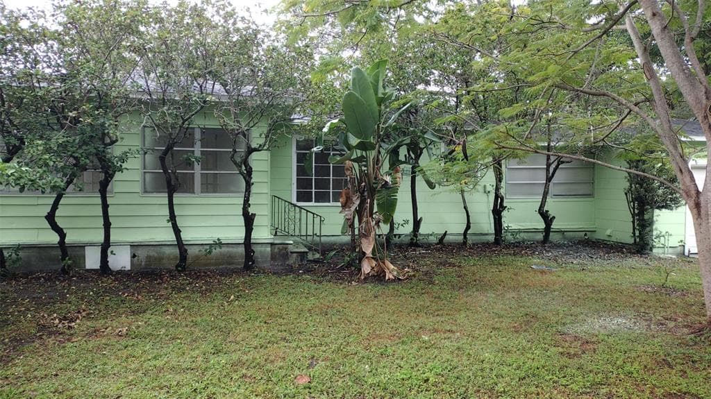 3046 1ST STREET N ST PETERSBURG, FL 33704